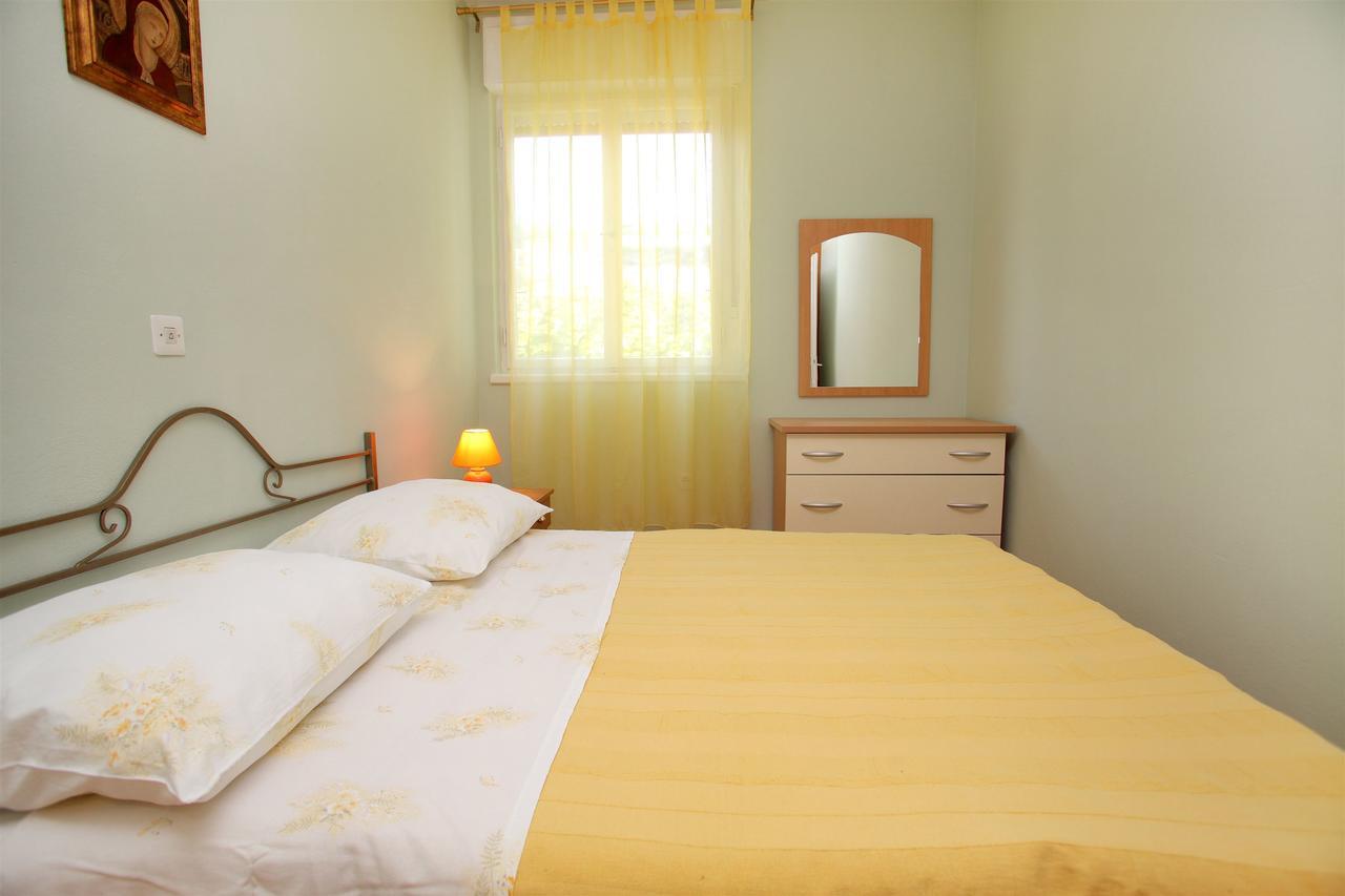 Apartment Baturina Трогір Екстер'єр фото