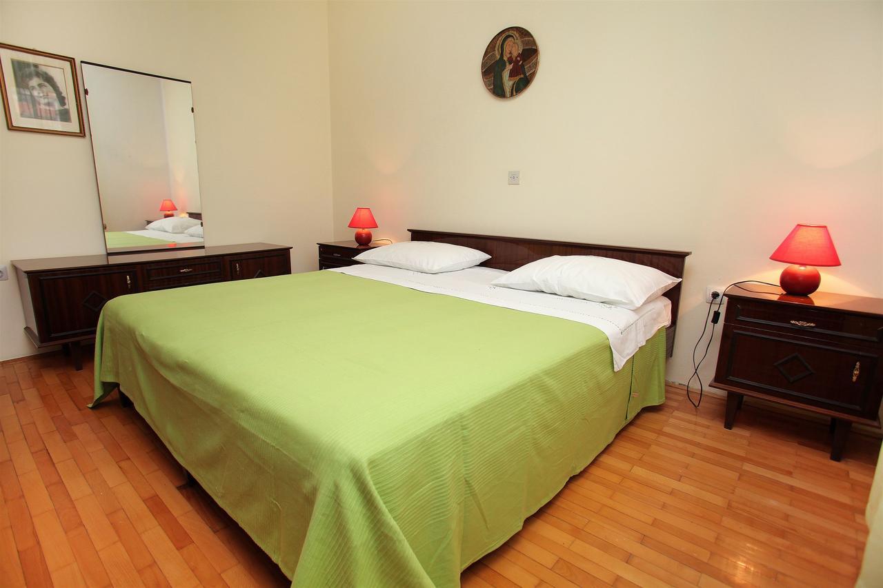 Apartment Baturina Трогір Екстер'єр фото